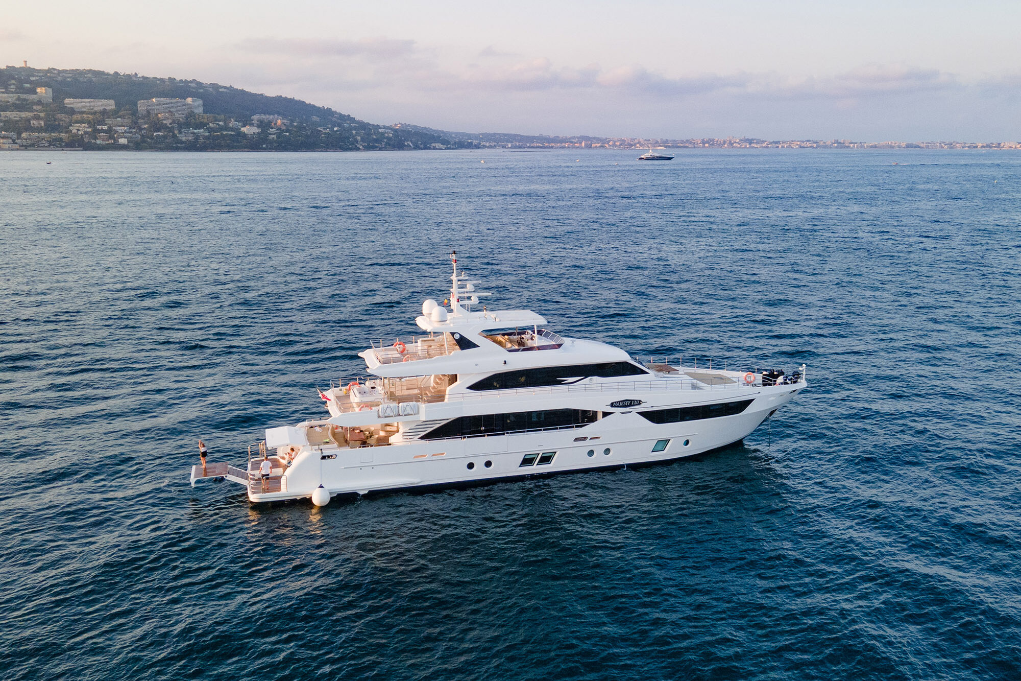 MAJESTY 110
